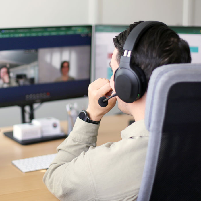 CleanManager specialist assisting a cleaning business during onboarding, showing personal guidance and reliable support.